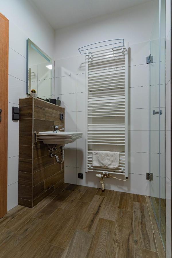 אברטאמי Apartmany Pod Sjezdovkou מראה חיצוני תמונה