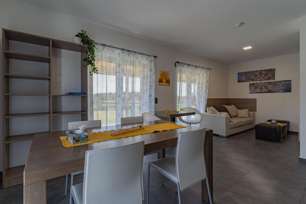 אברטאמי Apartmany Pod Sjezdovkou מראה חיצוני תמונה