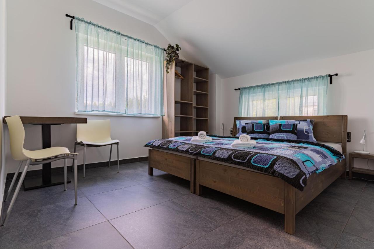 אברטאמי Apartmany Pod Sjezdovkou מראה חיצוני תמונה