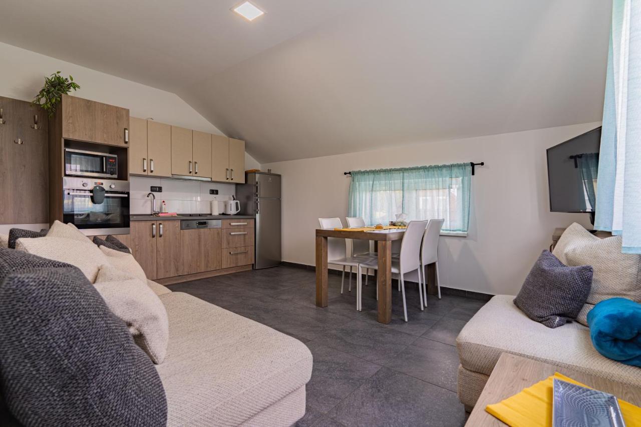 אברטאמי Apartmany Pod Sjezdovkou מראה חיצוני תמונה
